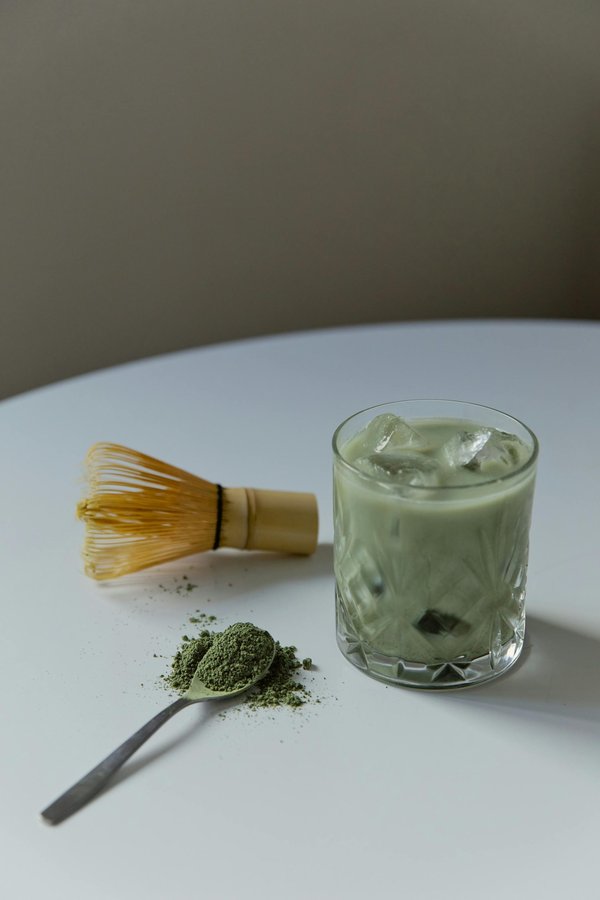 Les essentiels du matcha : produits prisés par les passionnés